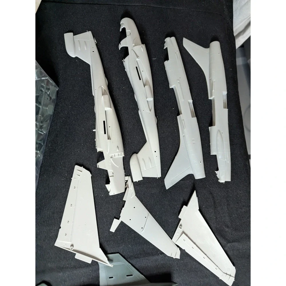 3‎ VTG Model Airplane kits 1:72 Grumman Prowler f-15 strike eagle f-8E Crusader